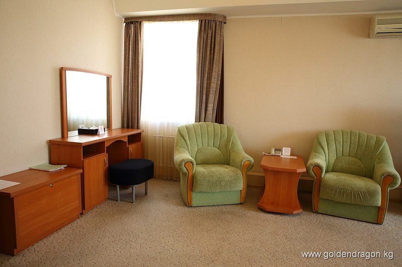 Golden Dragon Hotel Bishkek Exterior foto
