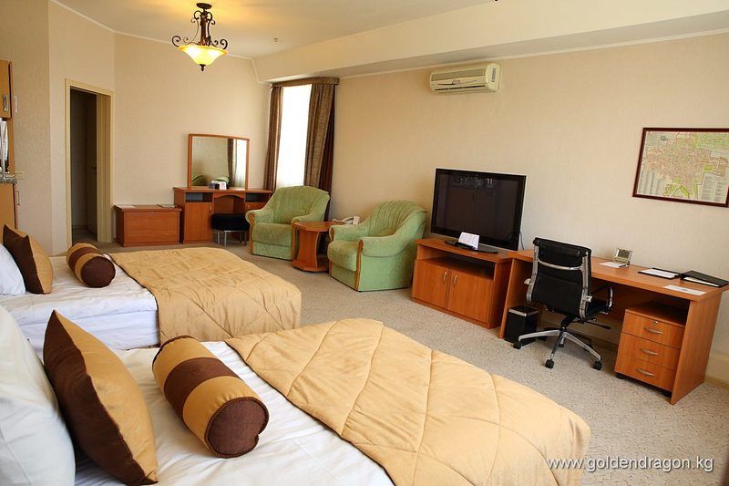 Golden Dragon Hotel Bishkek Exterior foto