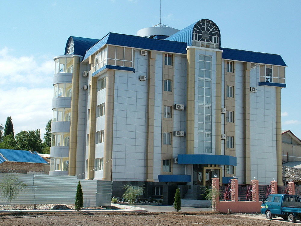 Golden Dragon Hotel Bishkek Exterior foto